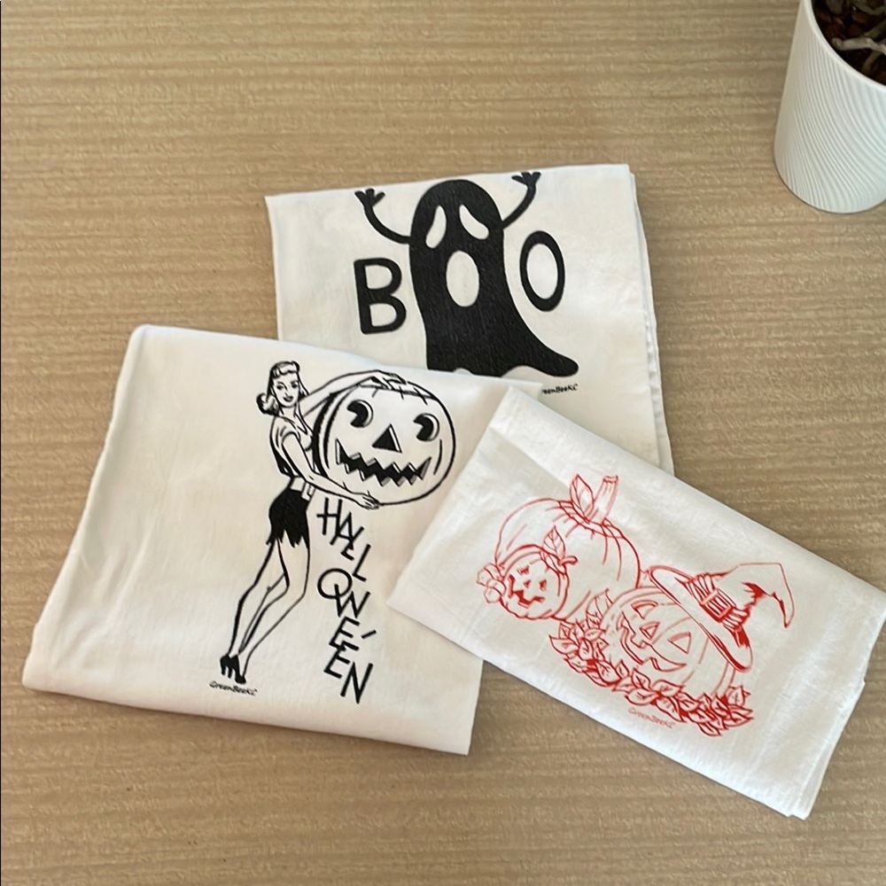 Halloween Themed Kitchen Towels Set of 3
